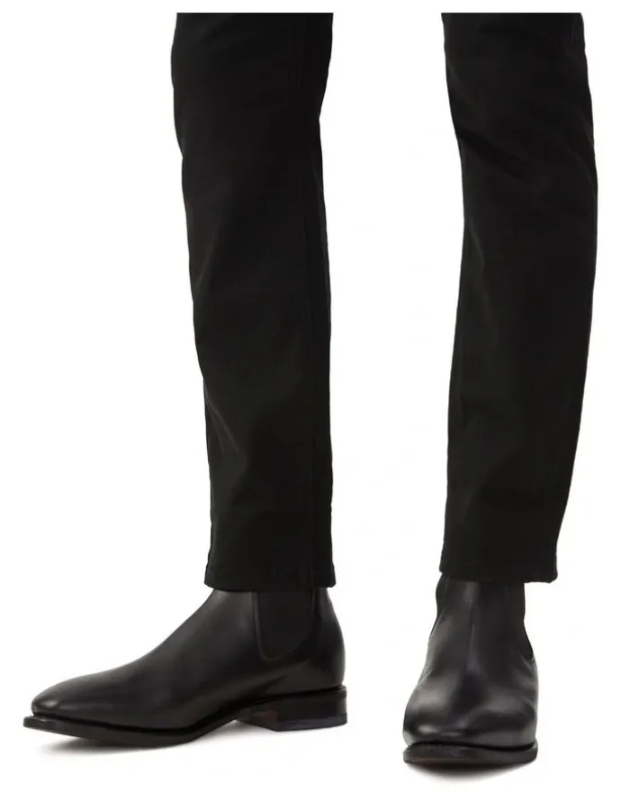 R.M.Williams Comfort Craftsman Wide Fit Shoe in Black