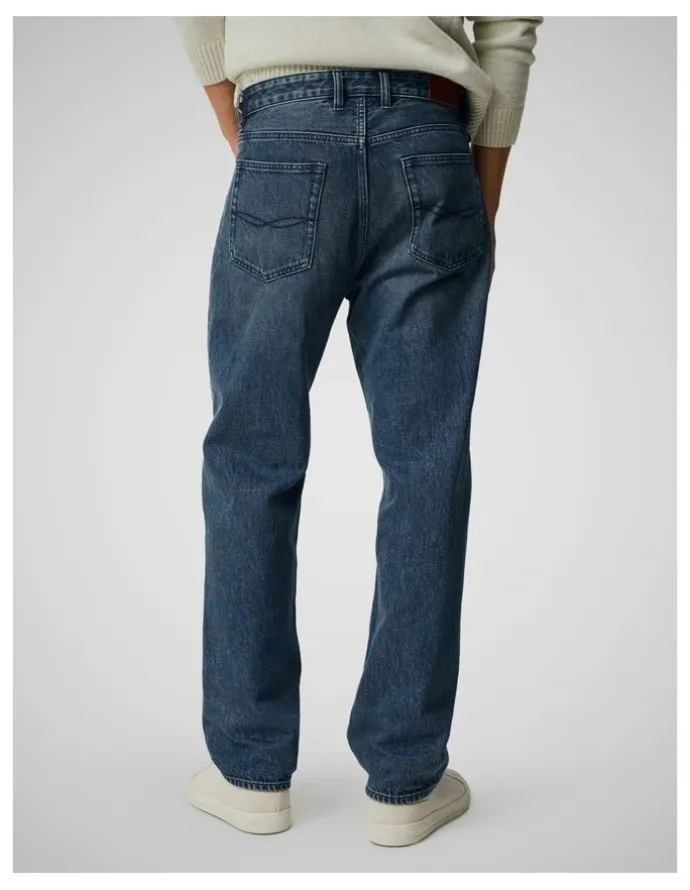 Rodd & Gunn Dunearn Regular Leg Loose Fit Jeans in Washed Indigo