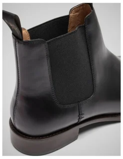 Rodd & Gunn Farmlands Chelsea Boot in Nero