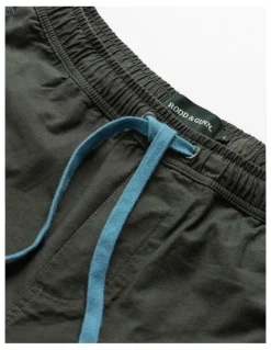 Rodd & Gunn Gunn 7 Resort Short in Olive