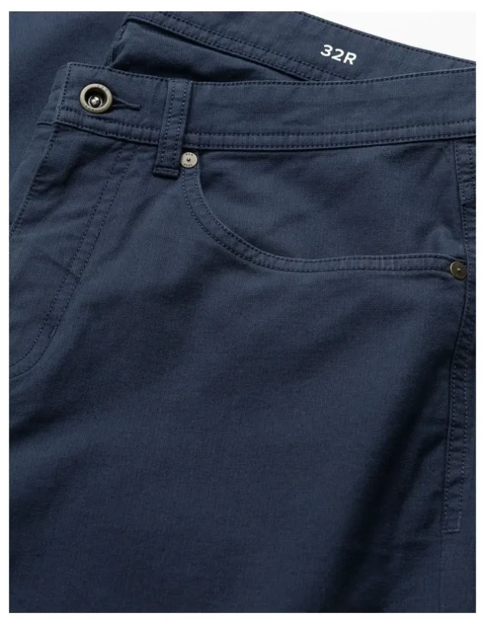 Rodd & Gunn Gunn Straight Fit Regular Leg Jean in Navy