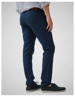 Rodd & Gunn Gunn Straight Fit Regular Leg Jean in Navy