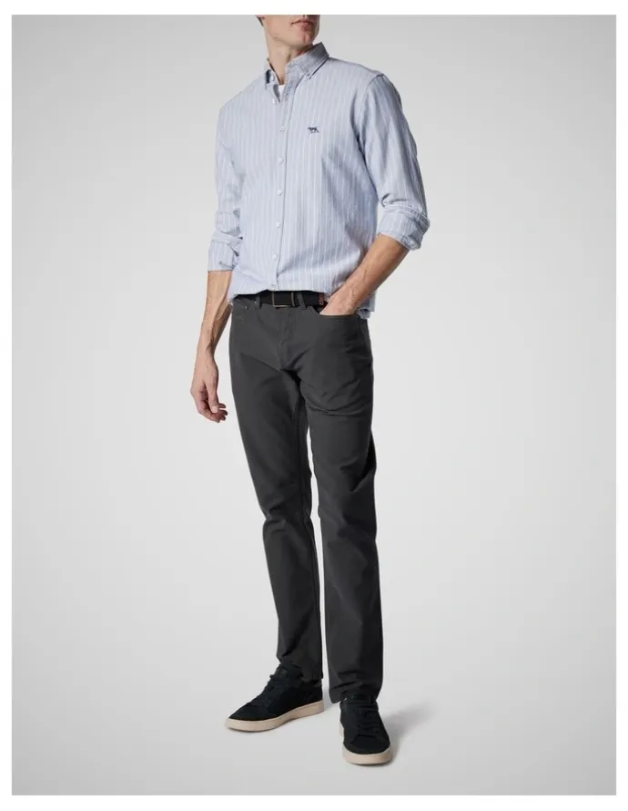 Rodd & Gunn Motion 2 Straight Jeans Shorts in Leg Coal