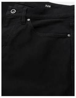 Rodd & Gunn Motion 2 Straight Jean Short Leg Onyx in Black