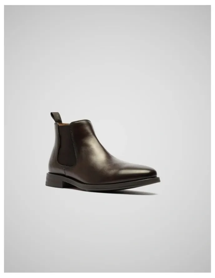 Rodd & Gunn Russlands Chelsea Boot in Chocolate