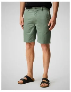 Rodd & Gunn Tongariro Sports Fit 9 Inch Short in Evergreen