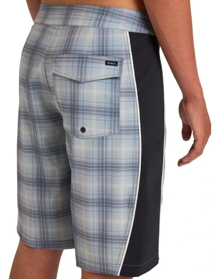 RVCA Rewind Trunk 21 Boardshorts in Balsam Green