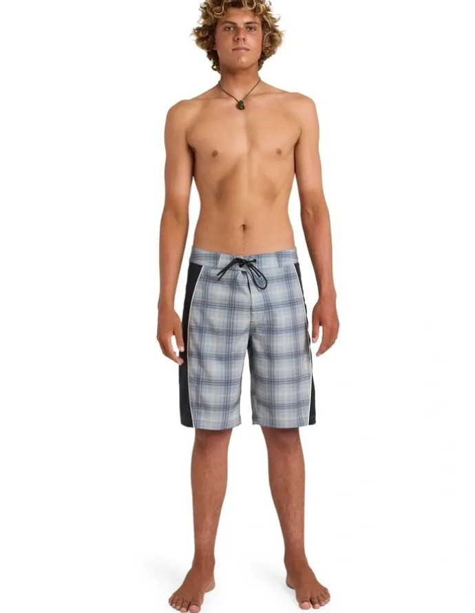 RVCA Rewind Trunk 21 Boardshorts in Balsam Green