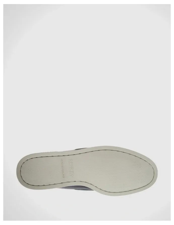 Sperry Boat Shoe in Navy