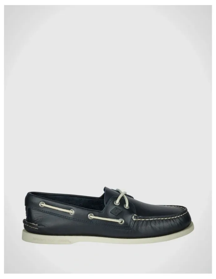 Sperry Boat Shoe in Navy