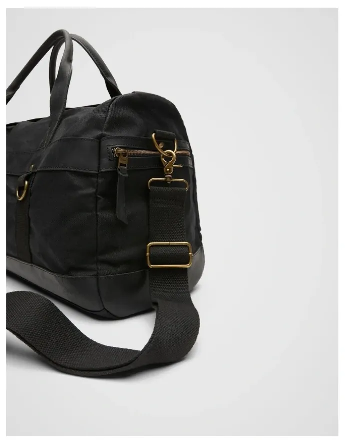 Unison Leo Weekender Bag in Black