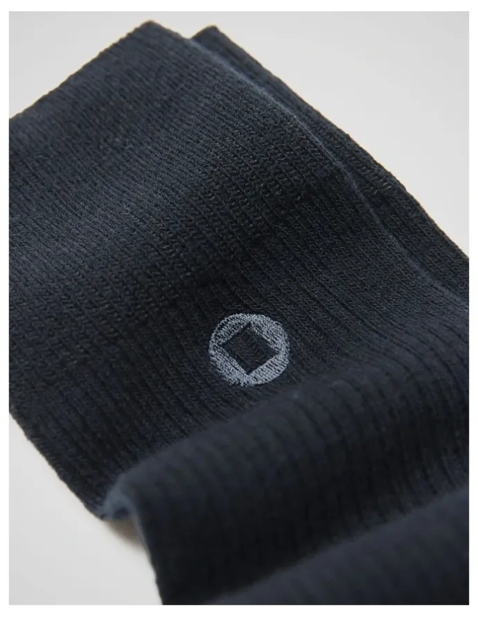 Unison Solid Rib Socks