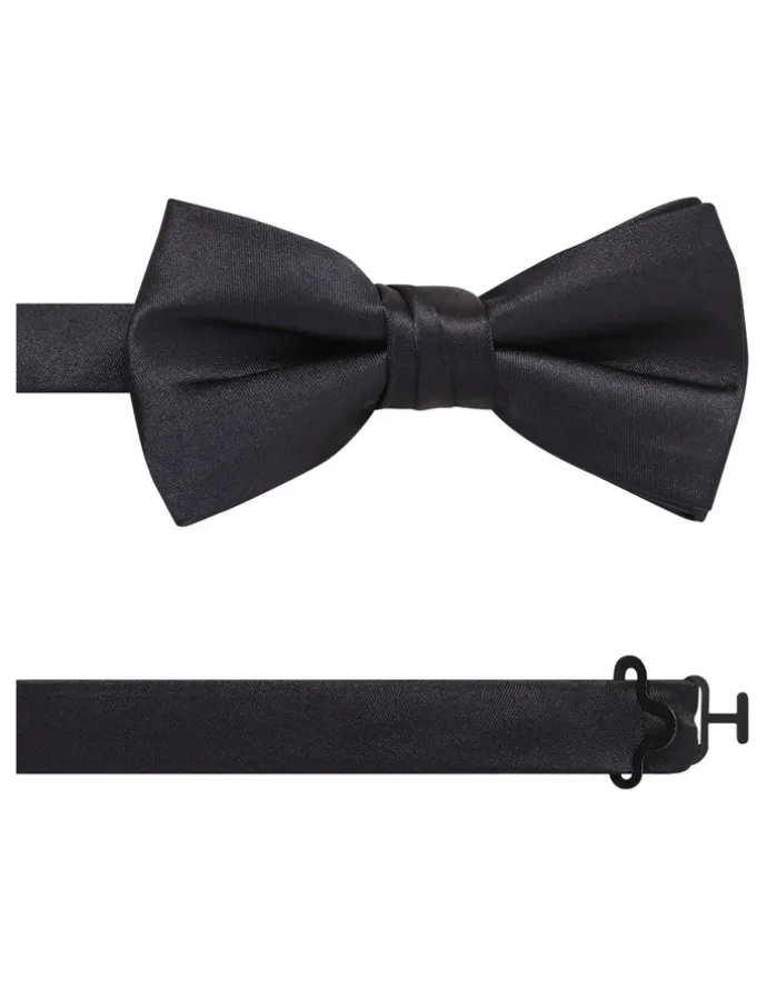 Van Heusen Bow Tie in Plain Black