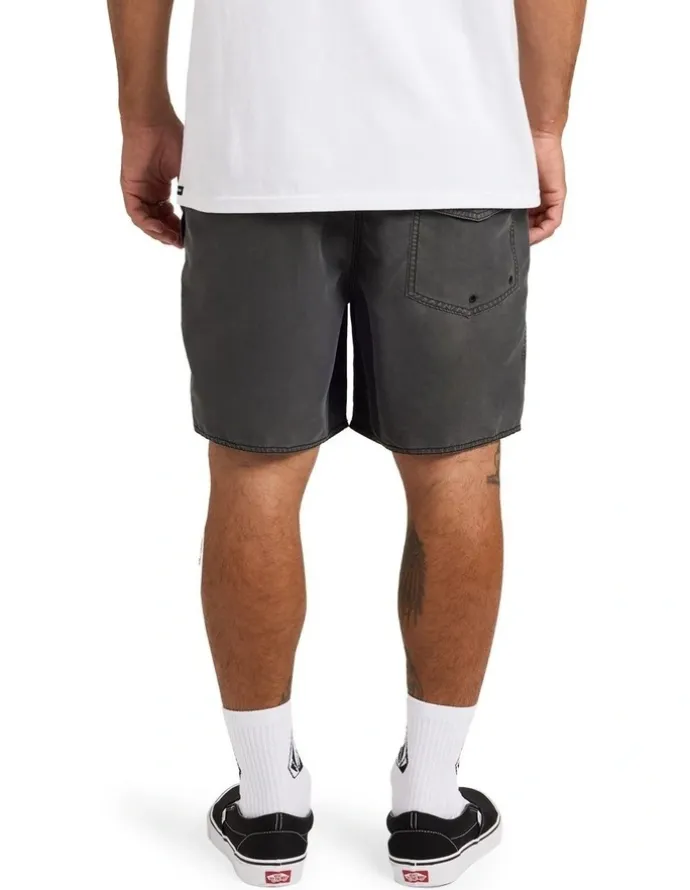 Volcom Center 17 Trunk in Black
