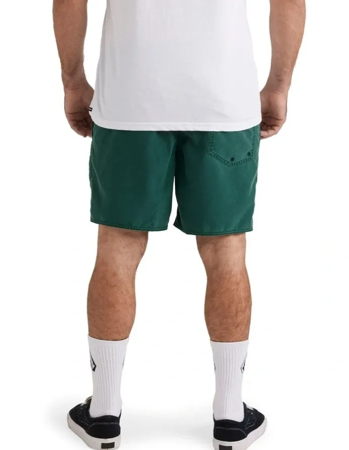Volcom Center Trunk 17 Inch Boardshorts in Green