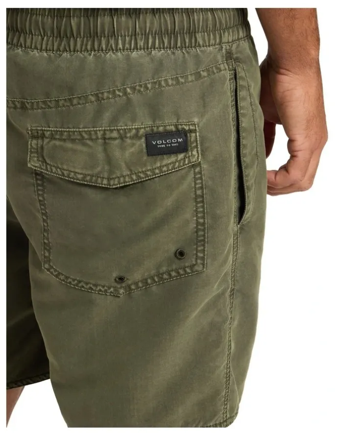Volcom Center 17 Trunk in Green