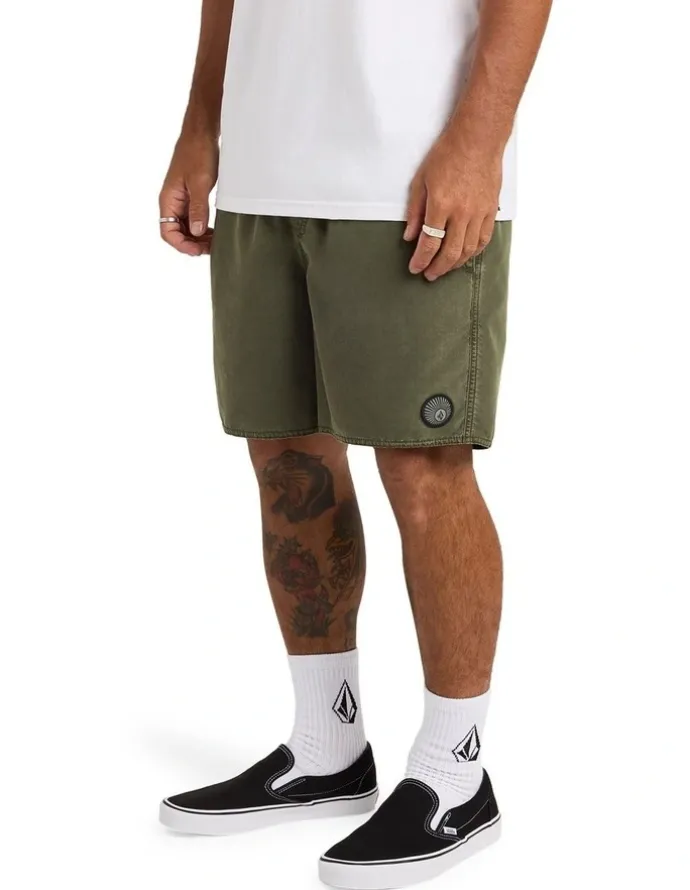 Volcom Center 17 Trunk in Green
