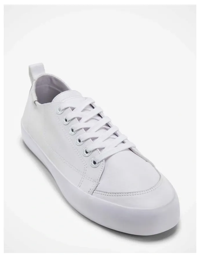 Volley Deuce Leather Sneakers in White