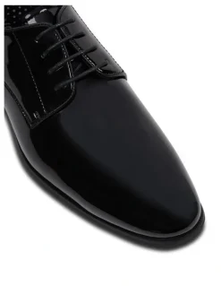 yd. Flash Patent Shoe