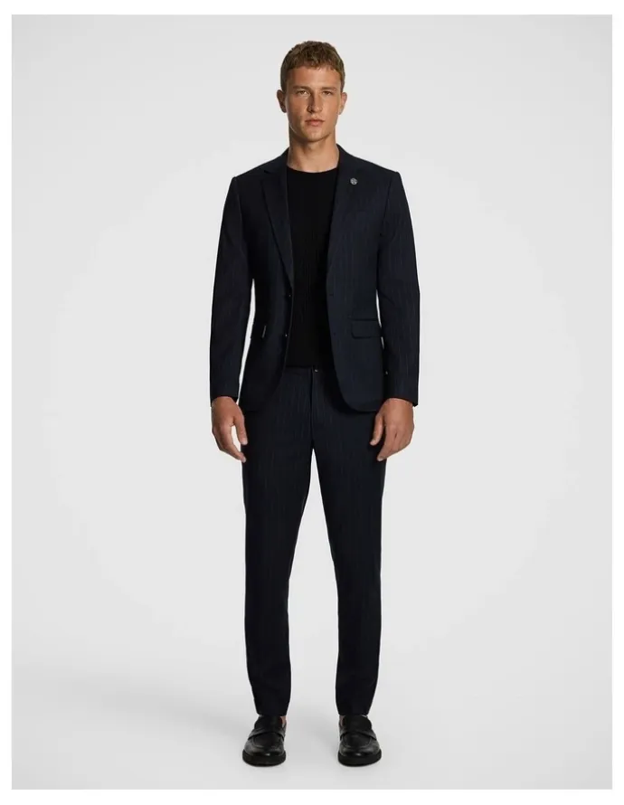 yd. Lorenzo Slim Suit Pinstripe Jacket in Navy