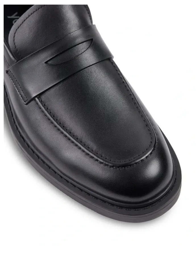 yd. Nolan Penny Leather Loafer in Black