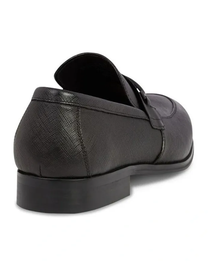 yd. Riccardo Textured Leather Loafer in Black