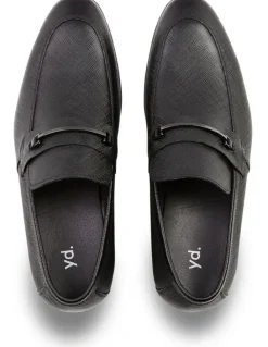 yd. Riccardo Textured Leather Loafer in Black