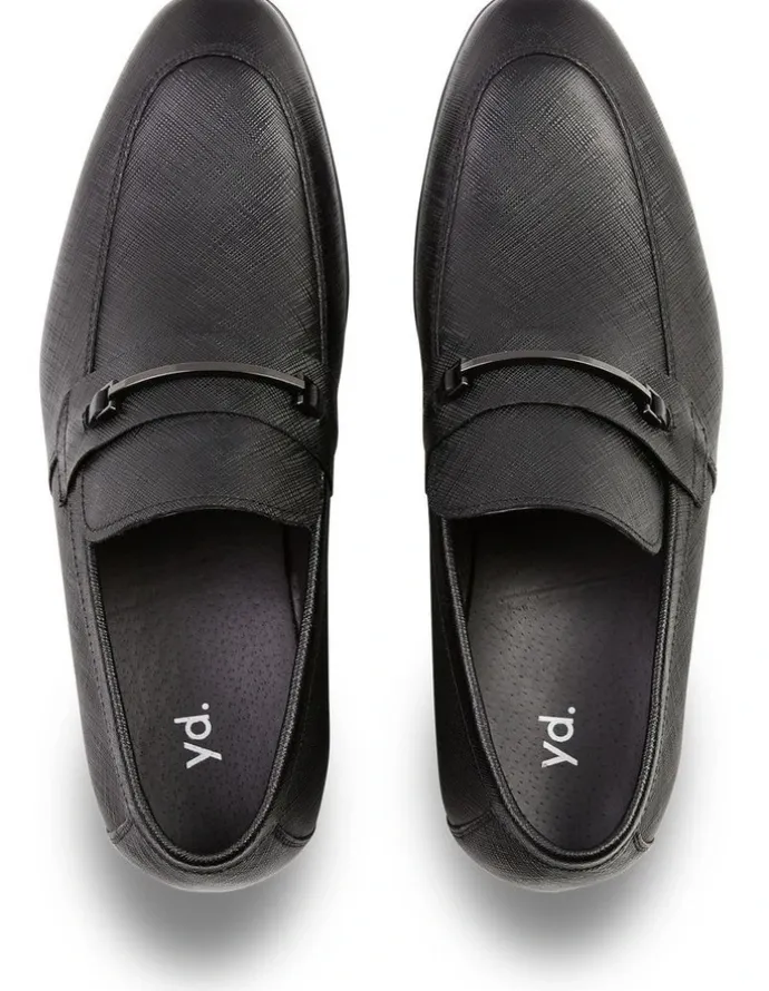 yd. Riccardo Textured Leather Loafer in Black