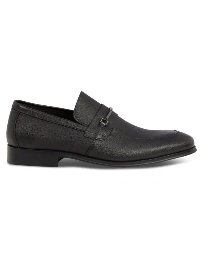 yd. Riccardo Textured Leather Loafer in Black