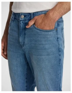 yd. Duke Slim Jean in Light Wash