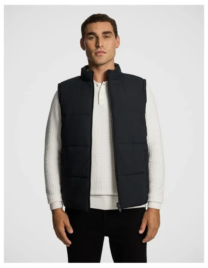 yd. Finn Reversible Vest in Black
