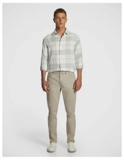 yd. Flint Slim Jean in Stone