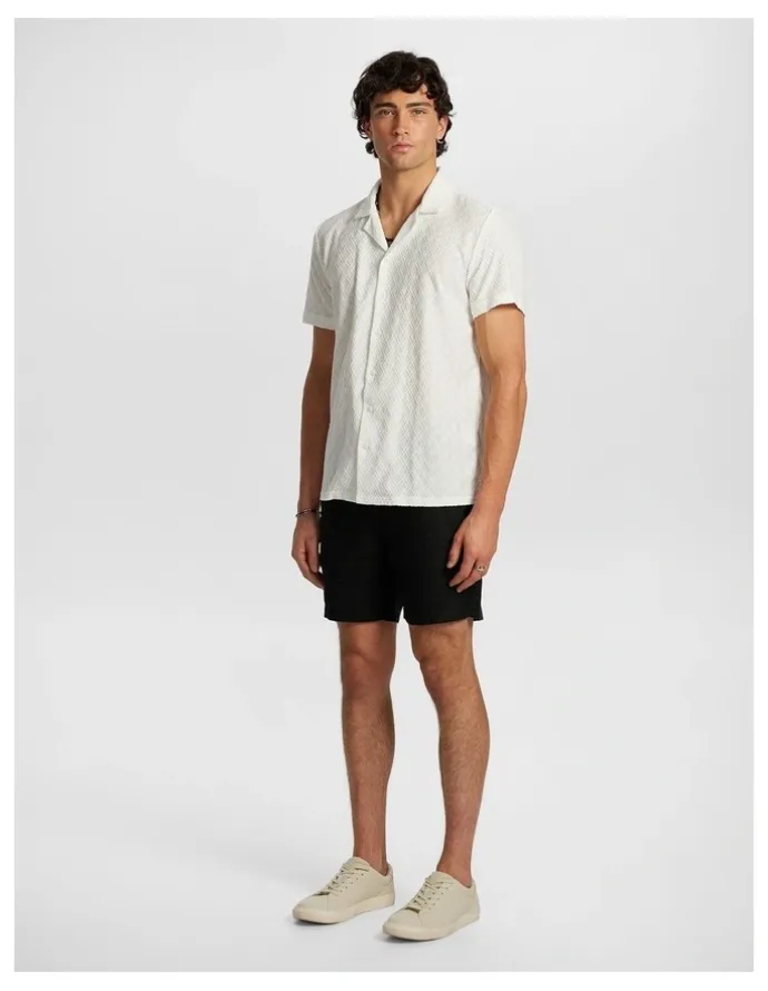 yd. Manta Linen Short in Black