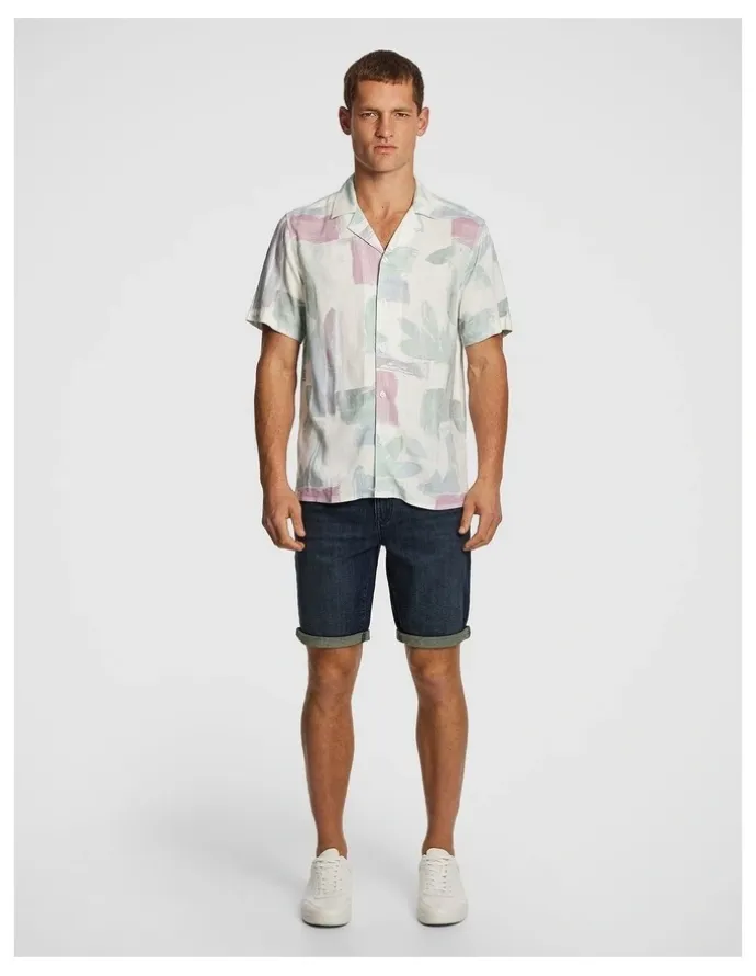 yd. Maxwell Denim Short in Dark Wash