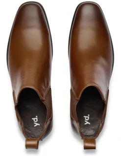 yd. New York Chelsea Boot in Brown