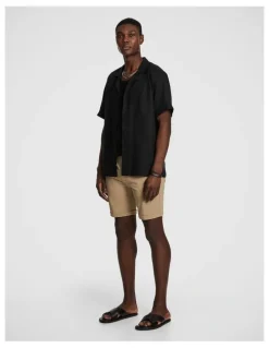 yd. Performance Stretch Short in Natural
