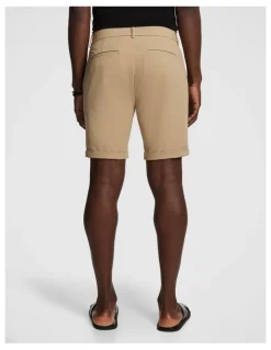 yd. Performance Stretch Short in Natural