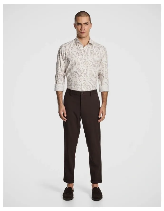 yd. Valencia Slim Paisley Shirt in Chocolate