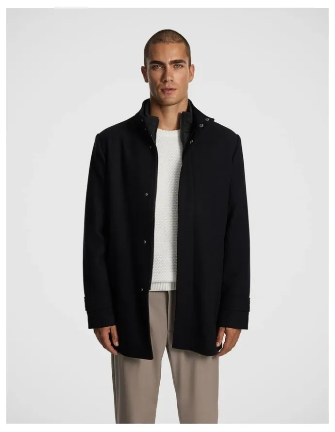 yd. Waylon Melton Coat in Black
