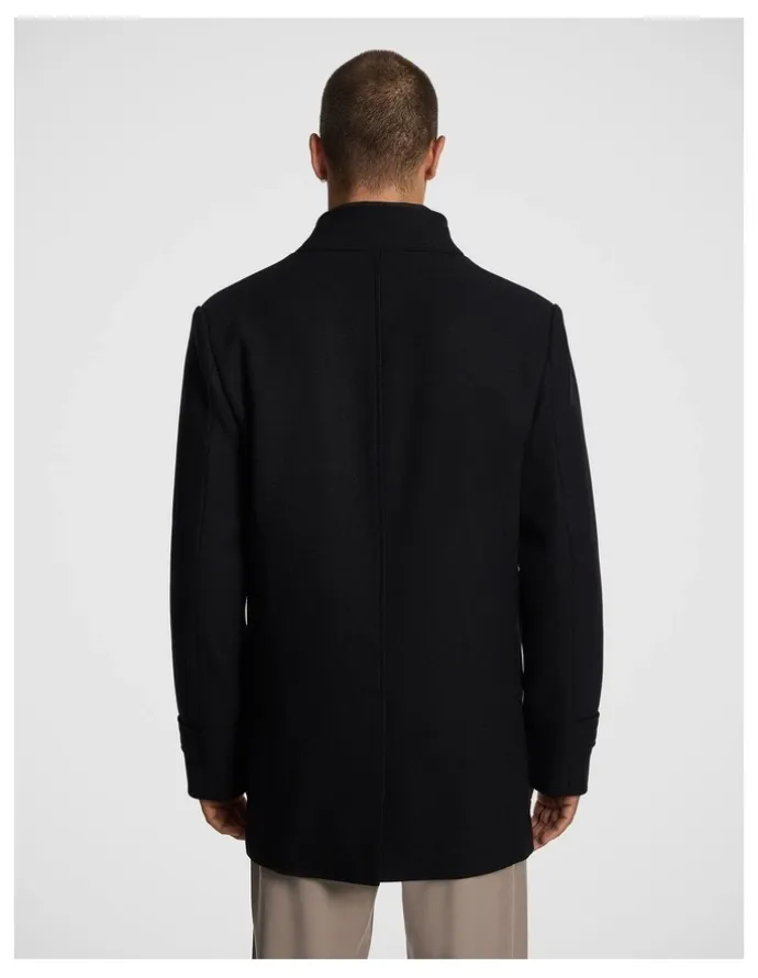 yd. Waylon Melton Coat in Black